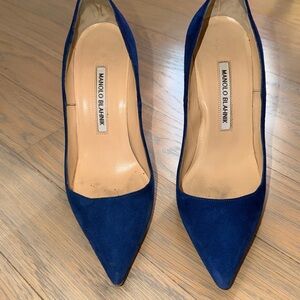 Manolo Blahnik blue or light Navy Heels